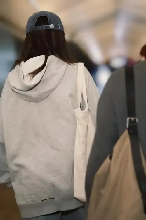 成人直播app用户评价头像三